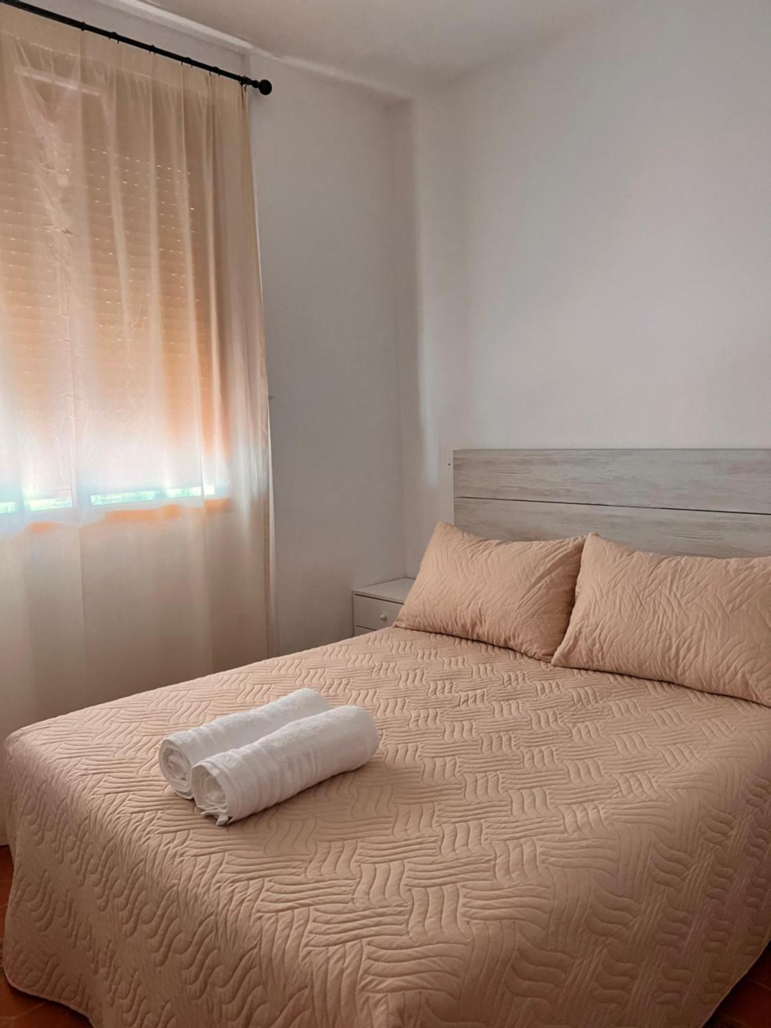 Apartamento La Muralla 2 กอร์โดบา ภายนอก รูปภาพ