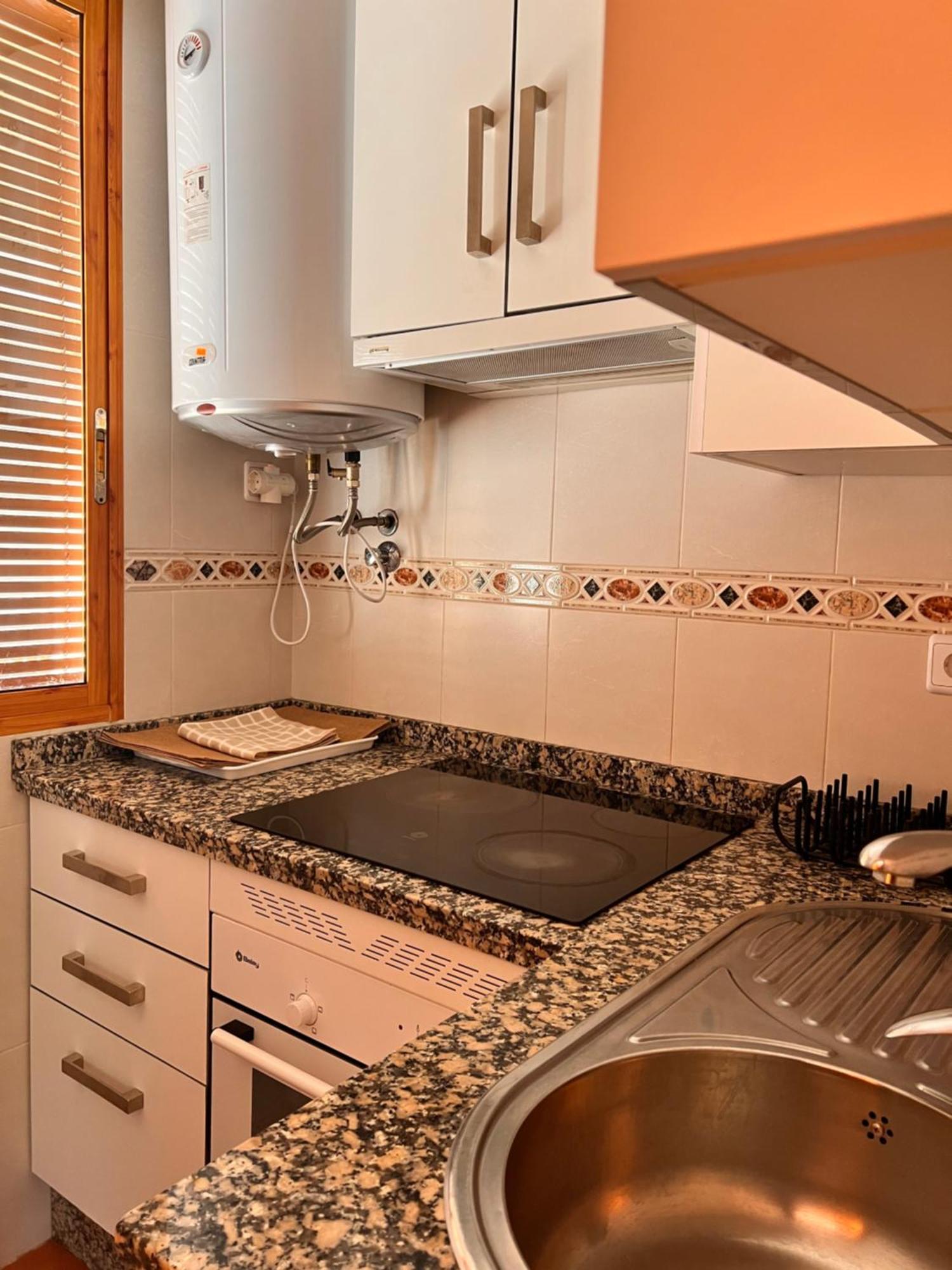 Apartamento La Muralla 2 กอร์โดบา ภายนอก รูปภาพ